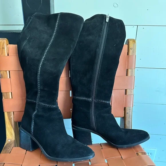 Vince Camuto Kaleeca Black Suede Boots - 8 - Picture 1 of 4